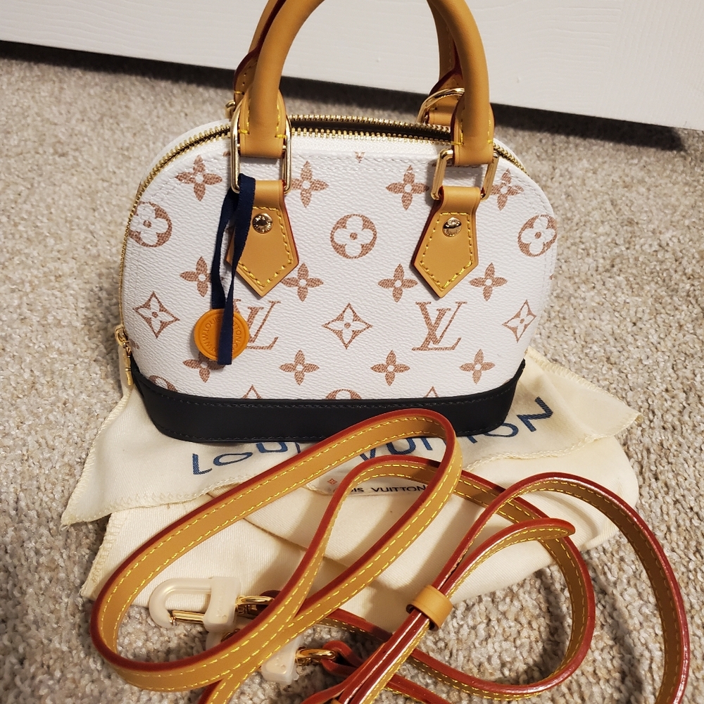 Mini Handbag - Picture 2 of 4